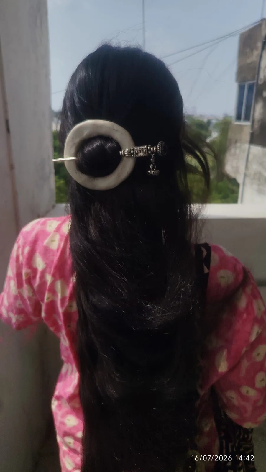 THE CHAMELEON  ~ One soul, different personalities.     - Hair Barrette — 6