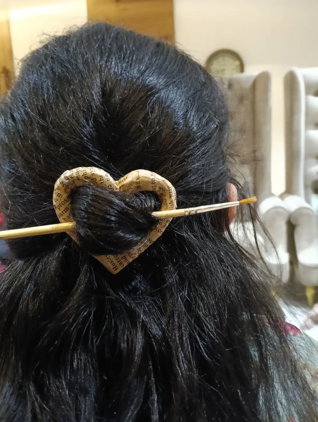 Statement pieces for your hair , for your ears !